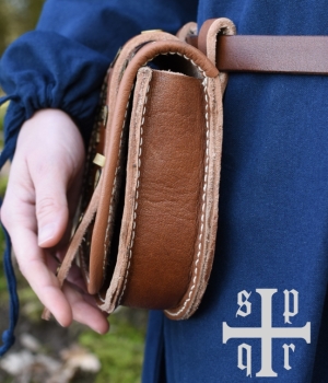 Preview: Tarsoly Tasche, Wikinger-Gürteltasche aus Leder  - braun